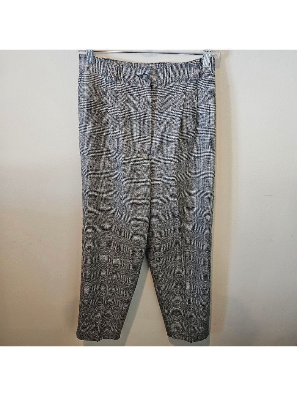 Women's Sag Harbor Petite Plaid Trousers 8P Black White Red